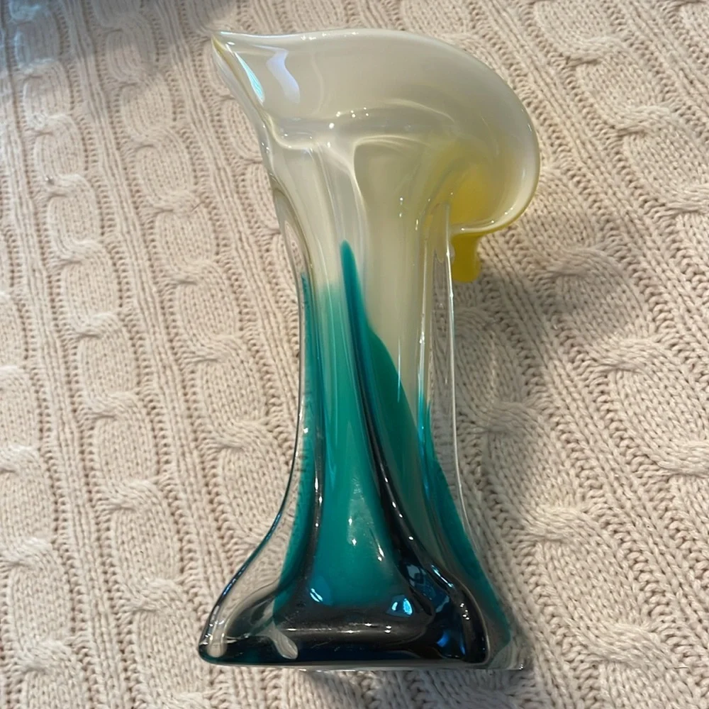 Art Glass Hand Blown Calla Lily/Tulip, Yellow/Teal/Glass Jack in the Pulpit Vase